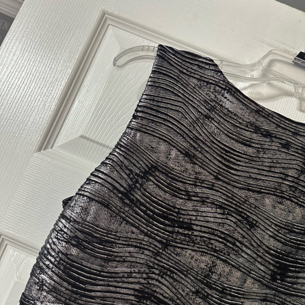 Calvin Klein Metallic Lame’ Dressy Tank Top - Picture 9 of 12